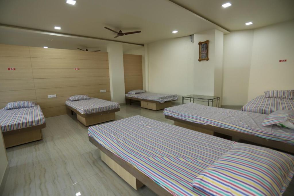 Hotel Pride Executive Solapur Buitenkant foto